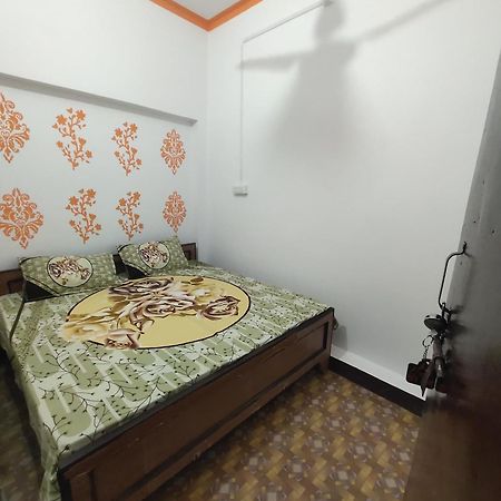 Awadh Guest House Ayodhya Exteriér fotografie
